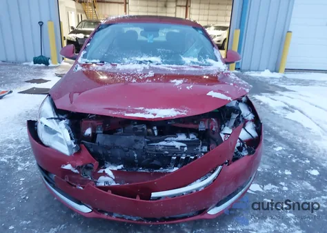 2014 Buick Regal Turbo z USA, uszkodzony, nr VIN 2G4GK5EX0E9306863